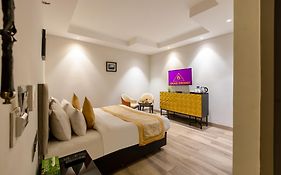 Okas Grand Luxury Collection Hotel Near Crowne Plaza New Delhi Okhla By Ihg